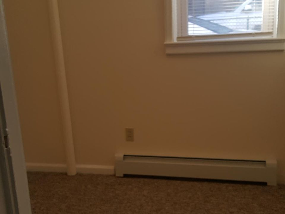 1st image of 19 Richmond St #2