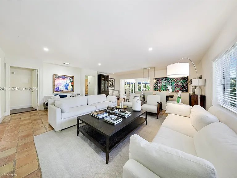 526 Satinwood Dr — Photo 5