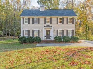 712 Overbrook Dr, Thomasville, NC 27360
