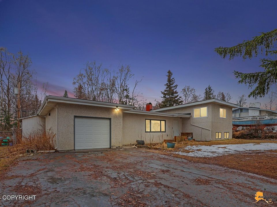 1st image of 537 W 74th Ave
