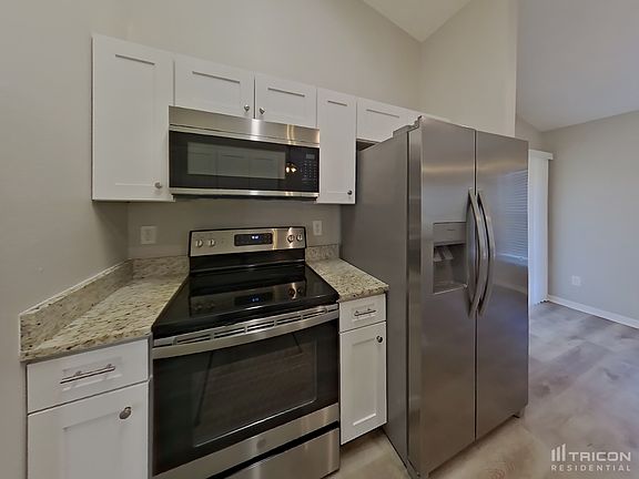 5th image of 106 Carlyle St