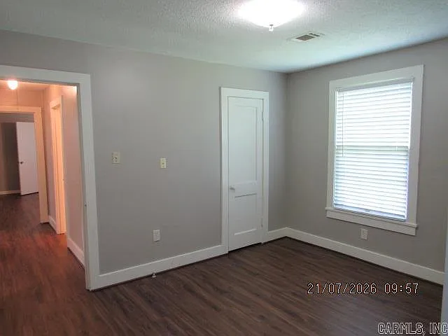 2113 Duncan St — Photo 9