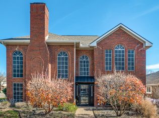 100 Brushwood Dr, Irving, TX 75063