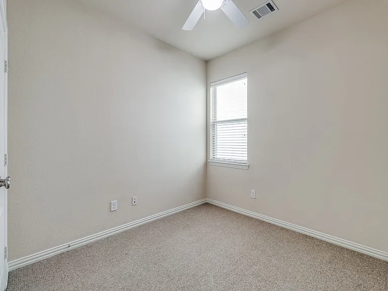 2326 Stutz Dr #103 — Photo 22