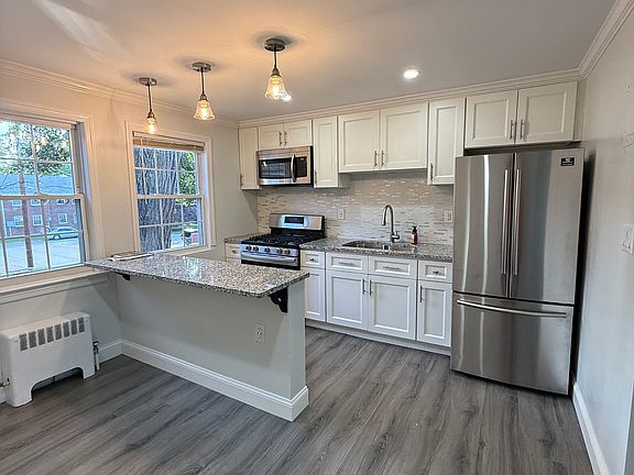 5th image of 493 Union Ave #2