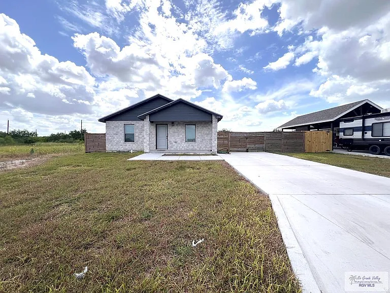 24186 Culiacan St #18 — Photo 30