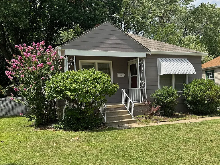 1535 N Floberta Rd — Photo 1