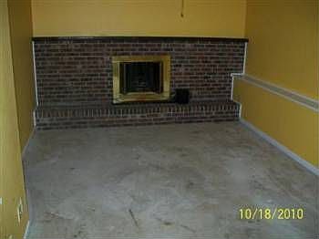 2nd image of 5806 Mount Vernon Dr