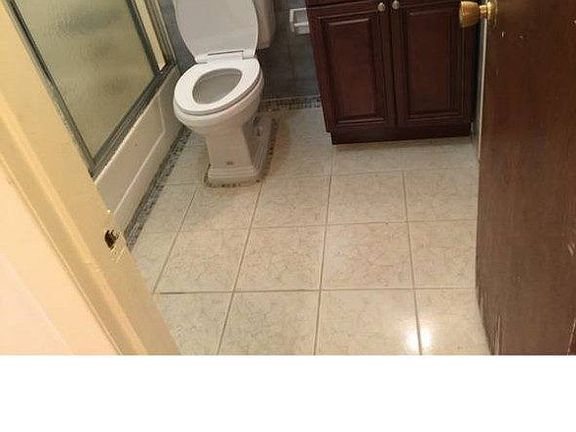 5th image of 2510 32nd St APT 2