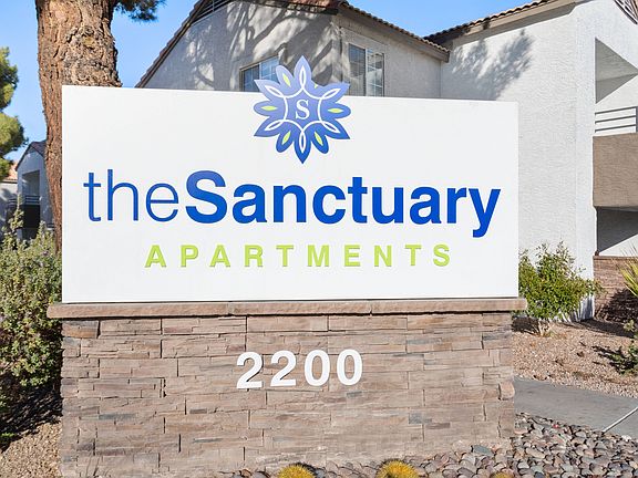 3rd image of 2200 N Torrey Pines Dr APT 1033