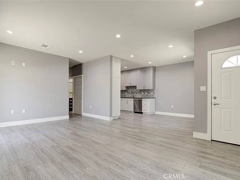 6954 Jellico Ave — Photo 15