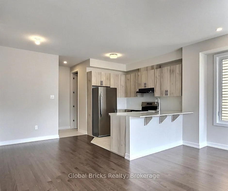3 bed, $2,650 — Photo 2