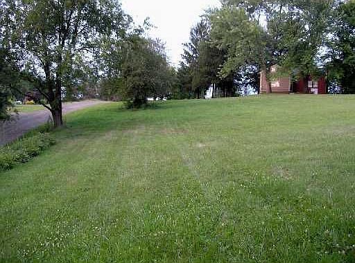 2nd image of 1728 Clairton Rd
