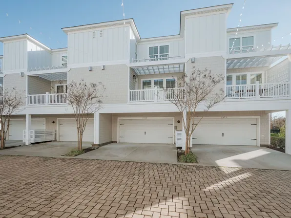 2929 Arctic Ave, Virginia Beach, VA 23451