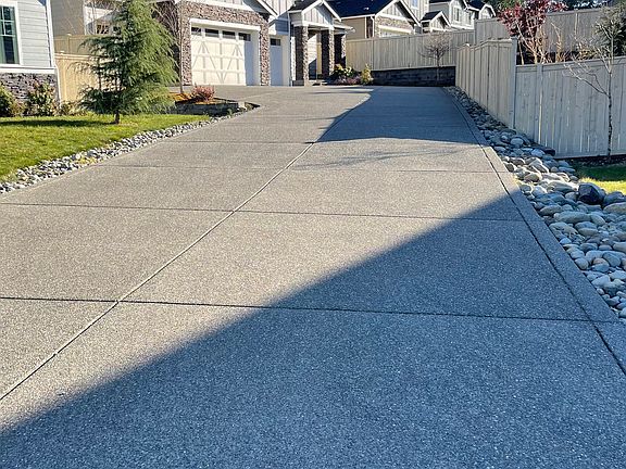 4th image of 9341 Cedarbough Ct NE