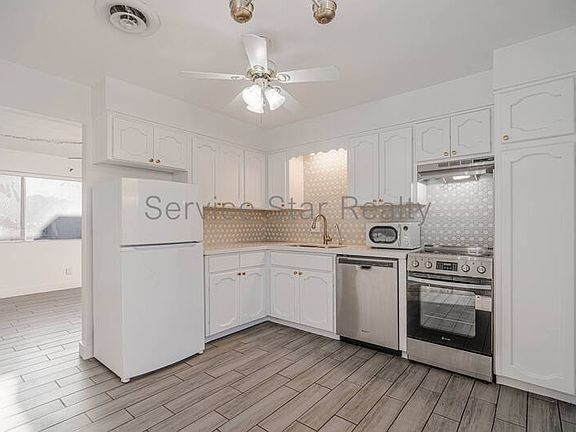 4th image of 518 E Huntington Dr APT 3