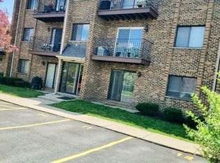 1779 Rand Rd APT 3B, Des Plaines, IL 60016