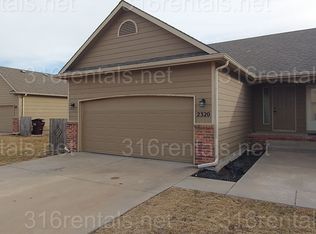 2320 S Goebel Cir, Wichita, KS 67207