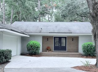 2 Abbott Ln, Savannah, GA 31411