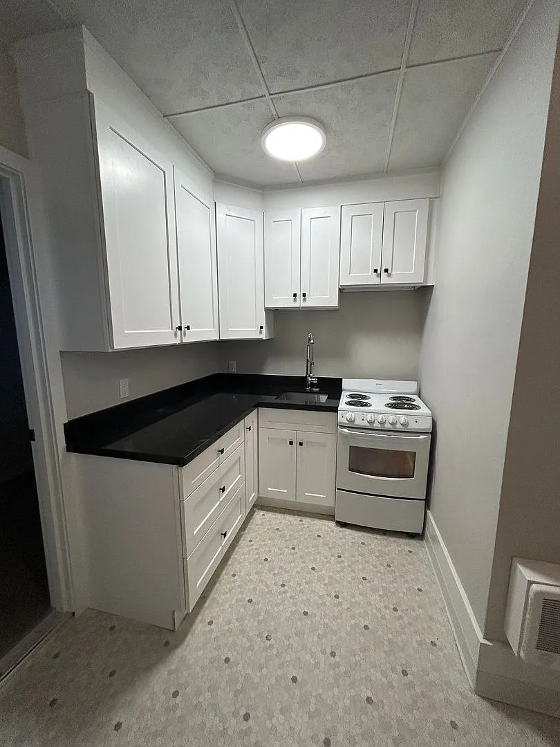 Terry Anne Apartments — Photo 4