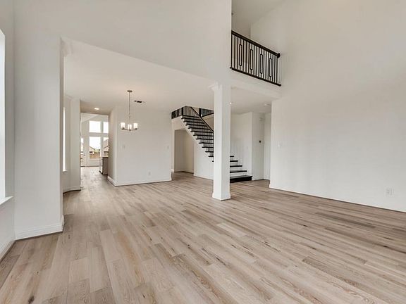 4th image of 441 Bassett Hall Rd