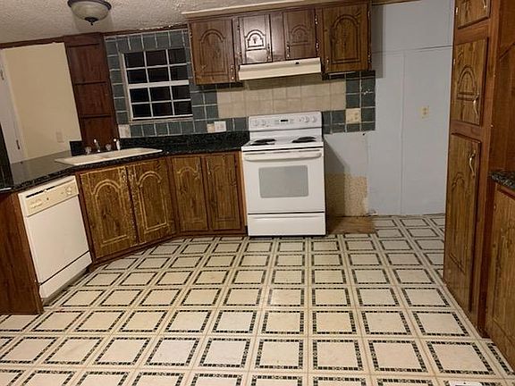 4th image of 8854 Mid Haven Cir