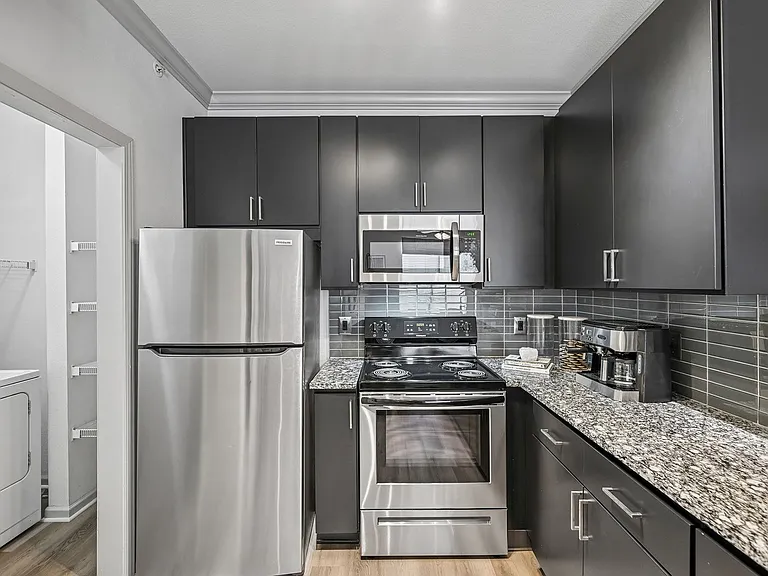 Meridian at Grandview — Photo 14