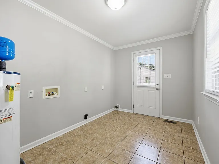 301 N 9th St — Photo 33