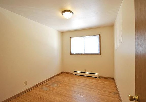 5th image of 1851 N Oakland Ave #5-05