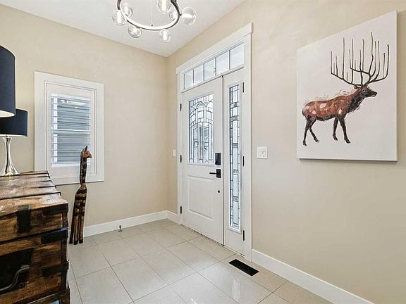 2nd image of 36 N Ridge View Close
