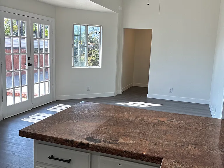 5928 N Orangecrest Ave — Photo 8