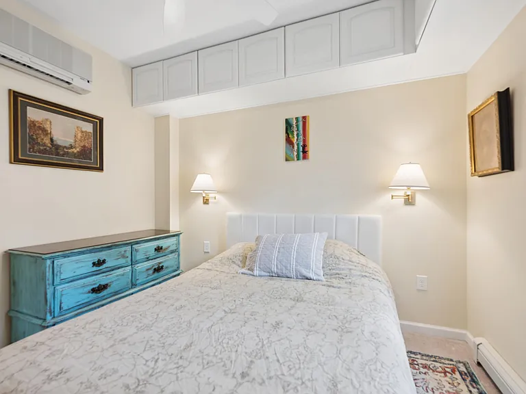 103 Sterling St — Photo 15