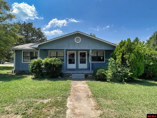 306 S 8th St, Flippin, AR 72634