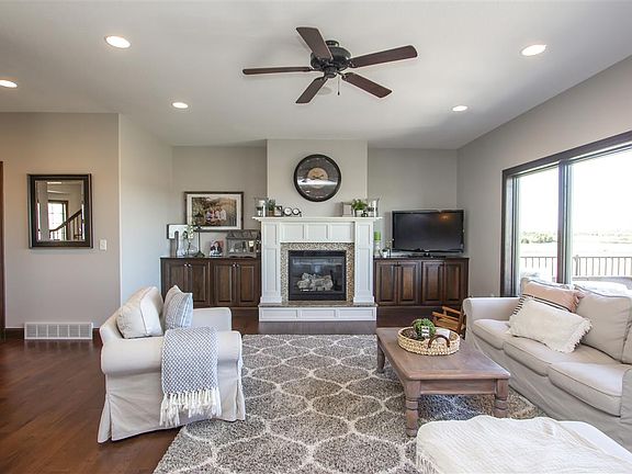 4th image of 505 Nicklaus Dr