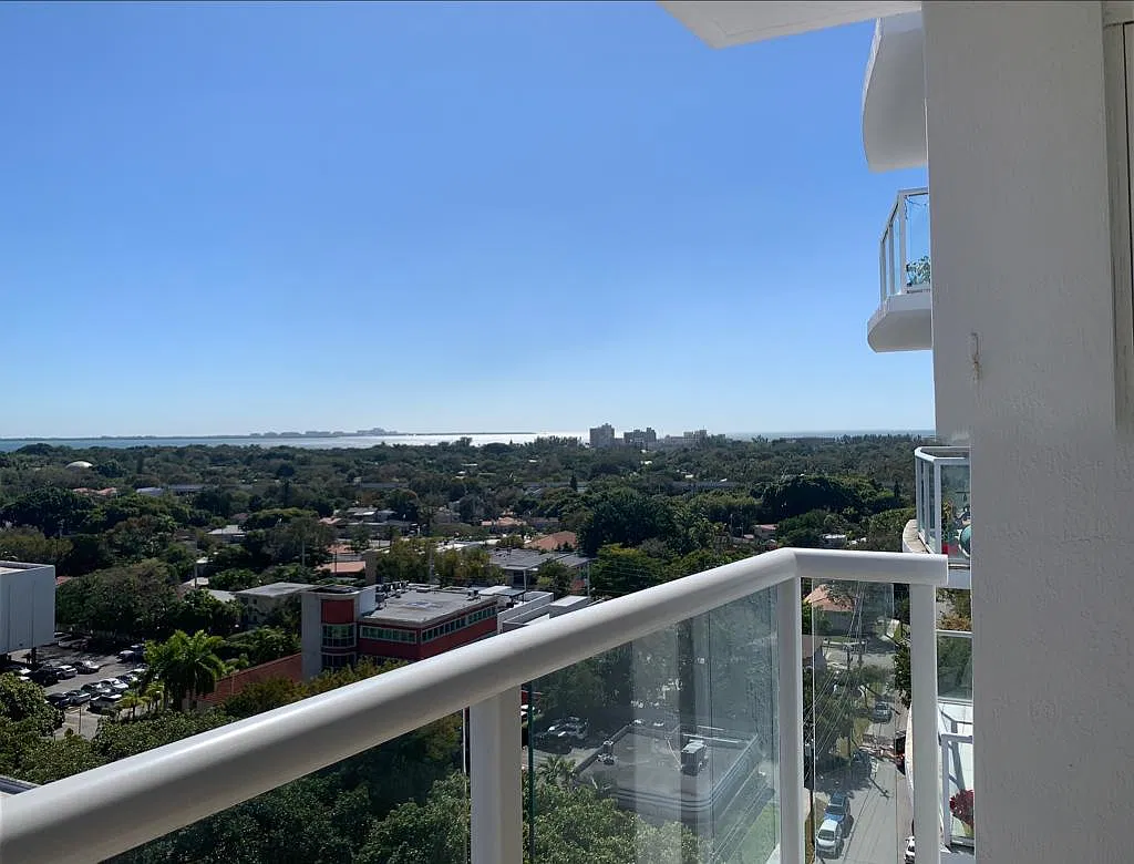 1 bed, 724 sqft, $2,450 — Photo 2