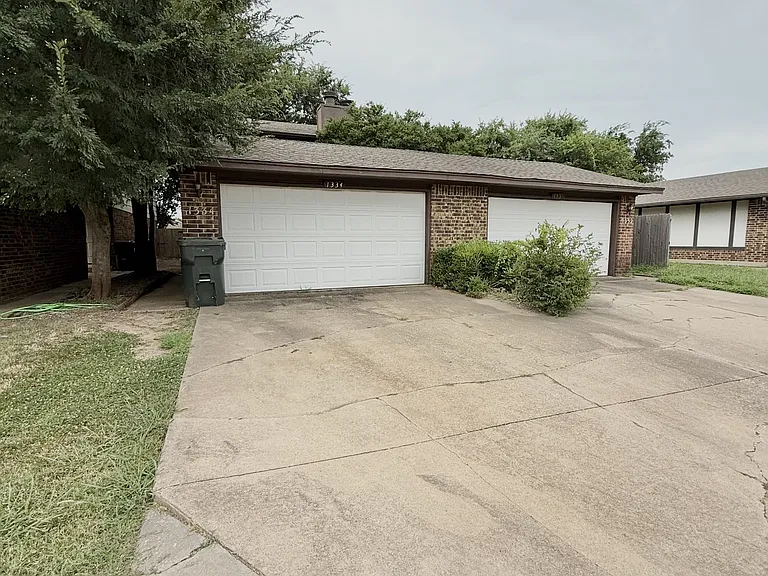 1334 Eastgate Dr #1 — Photo 1