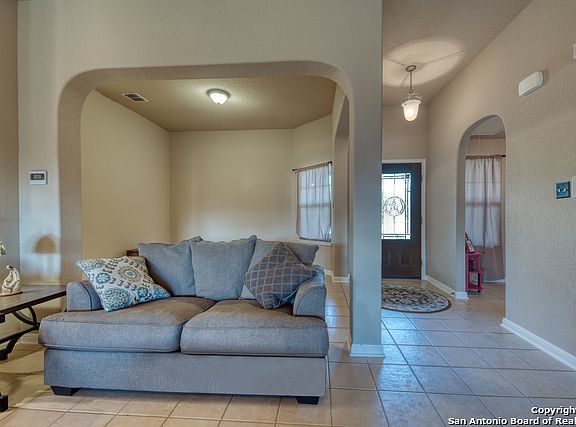4th image of 509 Carrick Ct