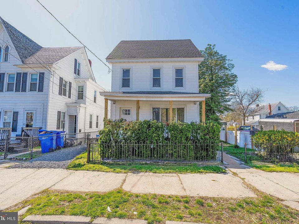 1st image of 513 E Mulberry St