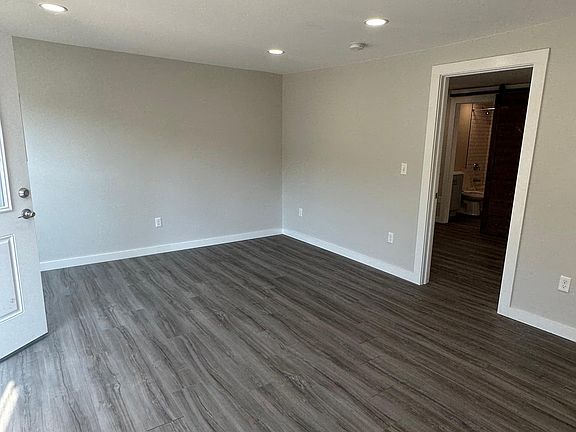 3rd image of 18 Elm St Floor 1