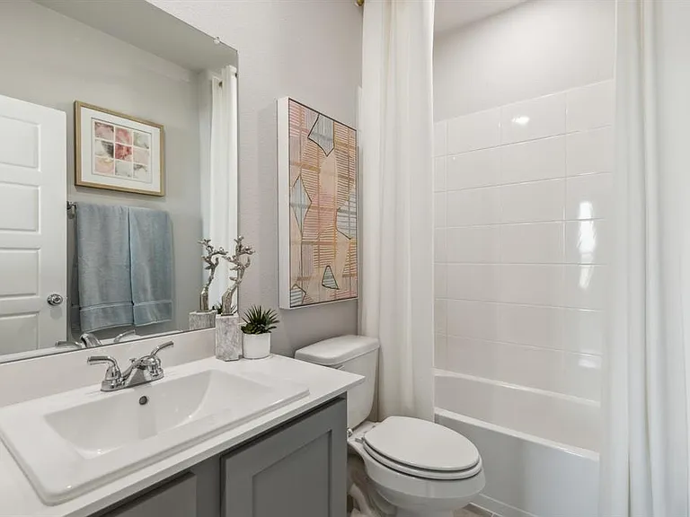 4700 Sandburg St — Photo 17