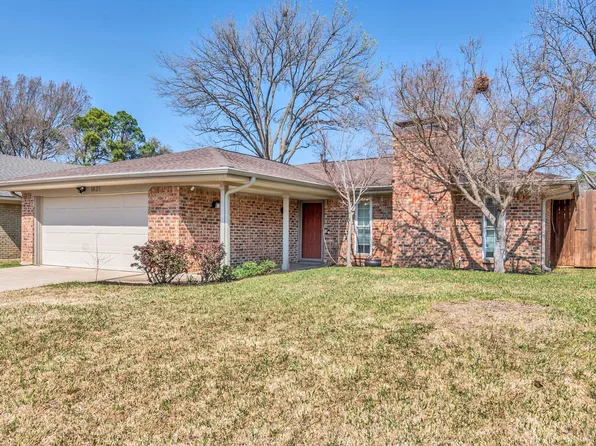 1621 Lexington Pl, Bedford, TX 76022