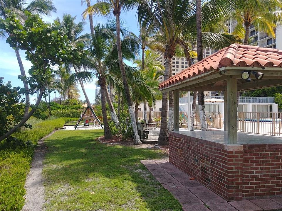 Building Photo 4