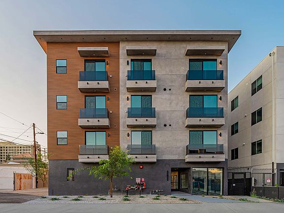 2nd image of 10947 Hartsook St #Penthouse 04