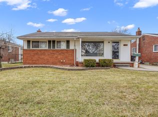 2530 Medford St, Trenton, MI 48183