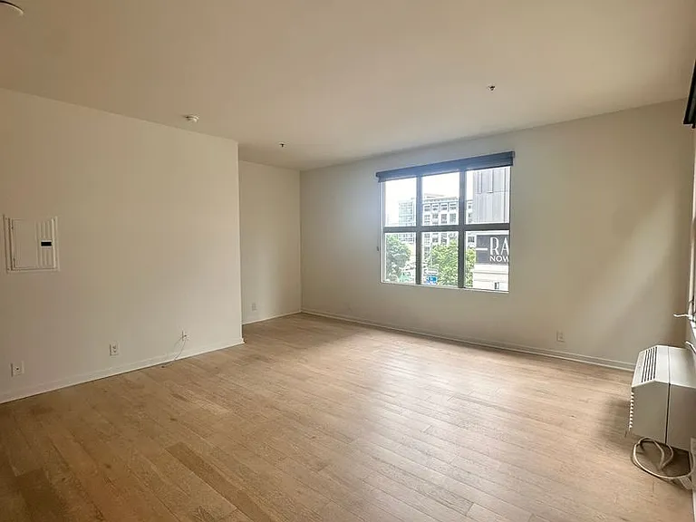 988 G St #31 — Photo 1