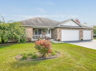 609 W Sycamore St, Millington, IL 60537