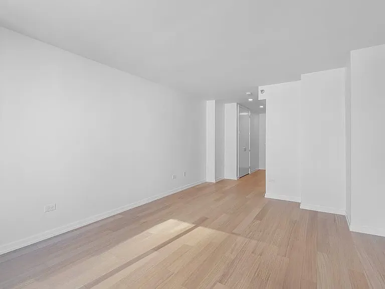 75 W End Ave #P8H — Photo 2