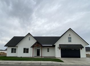 592 SW Desert Sky Dr, Hermiston, OR 97838
