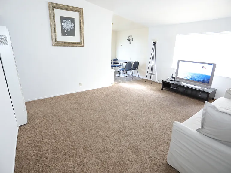 615 Alpha Ct #A — Photo 11