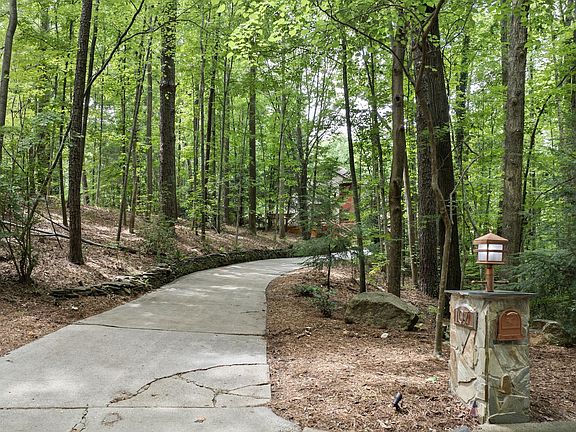 3rd image of 107 Winding Ridge Dr